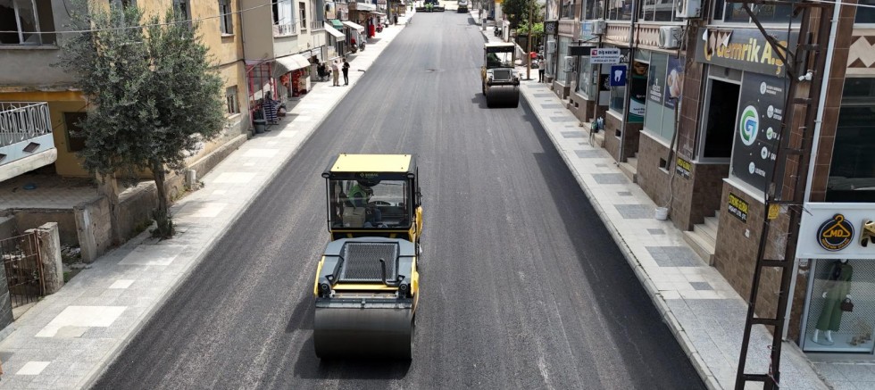 ALTYAPI ÇALIŞMASI BİTEN NOKTALAR ASFALTA KAVUŞUYOR