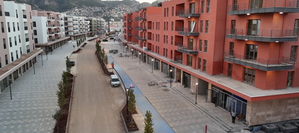 ANTAKYA ATATÜRK CADDESİ, YENİLEME PROJESİYLE YENİ BİR KİMLİK KAZANIYOR