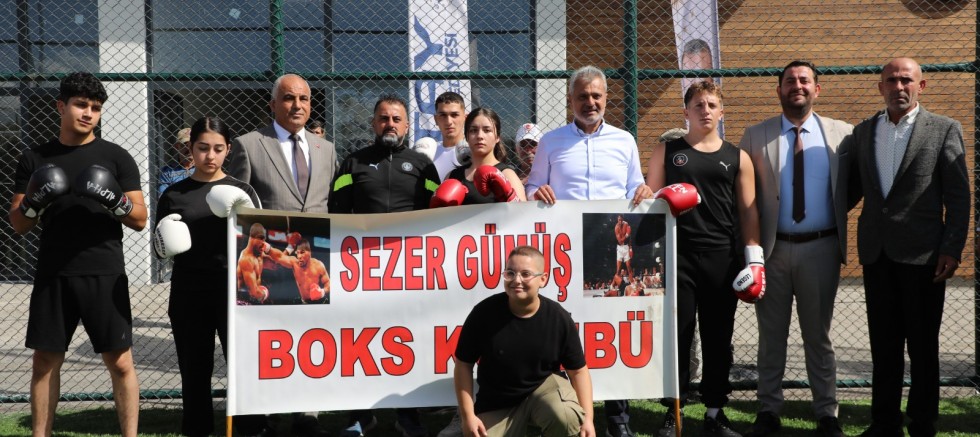 BAŞKAN ÖNTÜRK, TEKEBAŞI MAHALLESİ’NDEKİ HALI SAHAYI YERİNDE İNCELEDİ
