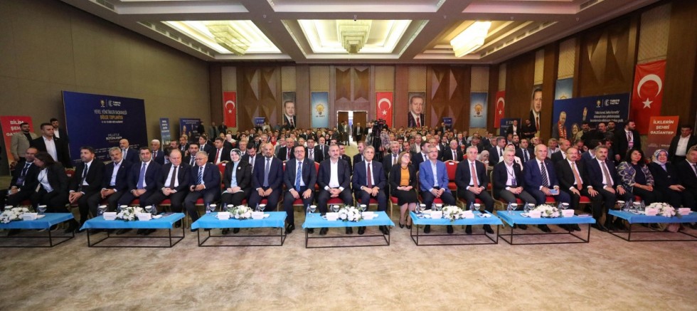 BAŞKAN ÖNTÜRK, YEREL YÖNETİMLER TOPLANTISI’NA KATILDI