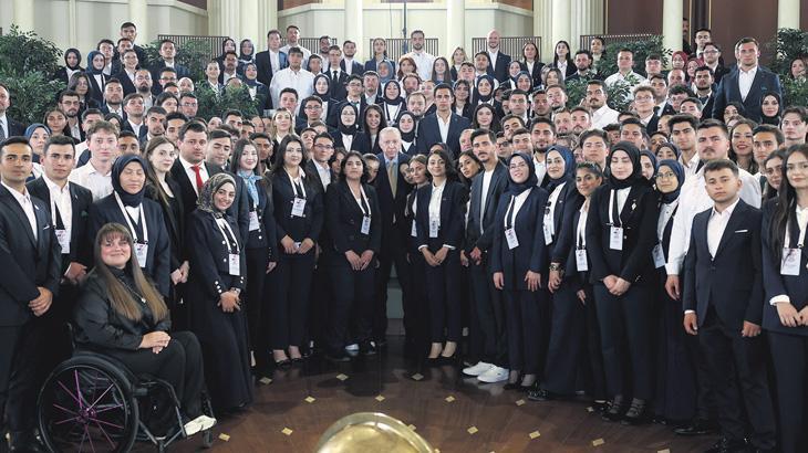 Cumhurbaşkanı Erdoğan, 19 Mayıs’ta gençlerle bir araya geldi: Sosyal medya en büyük sorun
