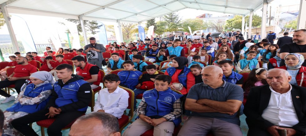 BAKAN BAK’IN KATILIMIYLA GENÇLİK MERKEZİNİN TEMELİ ATILDI