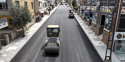 ALTYAPI ÇALIŞMASI BİTEN NOKTALAR ASFALTA KAVUŞUYOR