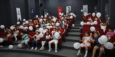 ÇOCUKLAR ATIKLARDAN RESİM YAPTI