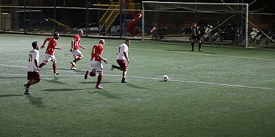 ERHAN AKSAY TURNUVASI DOLUDİZGİN DEVAM EDİYOR